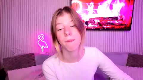 Snapshot of bellacams27 chatting on October 13, 2025, 6:08 pm bellacams27 online show from October 13, 2025, 6:08 pm