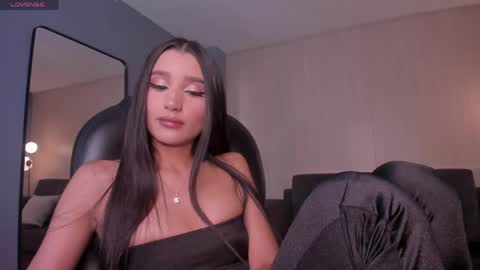 Snapshot of bellacarteer_ chatting on May 16, 2026, 7:34 pm Bella C online show from May 16, 2026, 7:34 pm