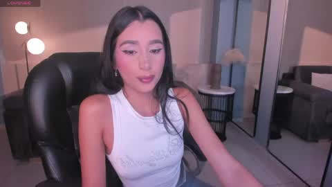 Snapshot of bellacarteer_ chatting on May 25, 2026, 9:32 pm Bella C online show from May 25, 2026, 9:32 pm