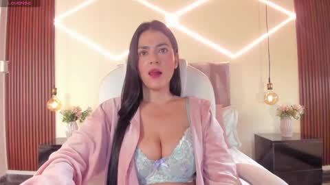 Bella Clair online show from December 20, 2025, 2:13 pm