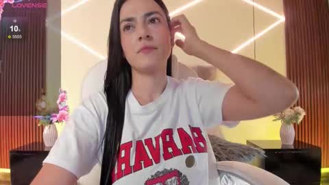 Bella Clair online show from January 6, 2026, 1:59 pm