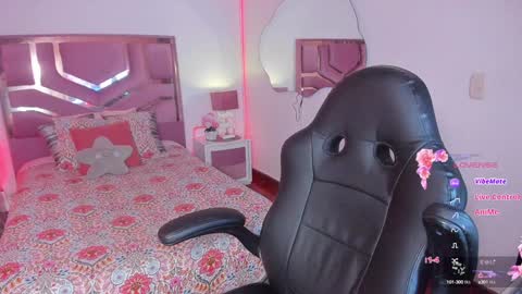 Snapshot of belladiamond18 chatting on January 21, 2025, 9:36 pm TELL ME GODDESS NEXT Transmission 01122024 9PM TO 4AMColombian hour THANKS Follow me online show from January 21, 2025, 9:36 pm