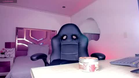 Snapshot of belladiamond18 chatting on October 7, 2025, 7:22 pm TELL ME GODDESS NEXT Transmission 01122024 9PM TO 4AMColombian hour THANKS Follow me online show from October 7, 2025, 7:22 pm