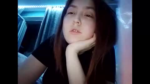 Snapshot of bellahadid8 chatting on November 26, 2025, 9:49 pm Charming Hamster online show from November 26, 2025, 9:49 pm