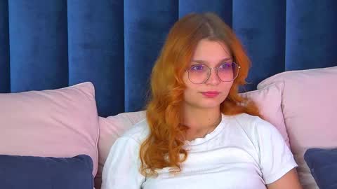 Snapshot of bellamarebelle chatting on September 26, 2025, 4:38 am BellaMarebelle online show from September 26, 2025, 4:38 am