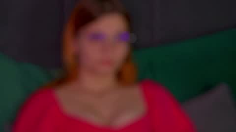 Snapshot of bellamarebelle chatting on October 19, 2025, 4:35 am BellaMarebelle online show from October 19, 2025, 4:35 am