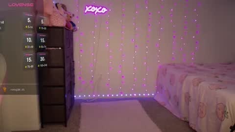 Bella Monroe online show from December 20, 2025, 3:57 am