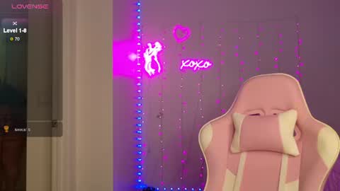 Bella Monroe online show from July 15, 2026, 3:56 am