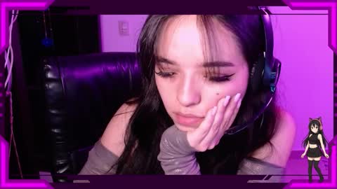 Bella Monteluna online show from October 25, 2025, 1:46 am