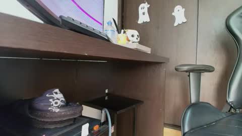 Camille  online show from October 22, 2025, 8:30 pm