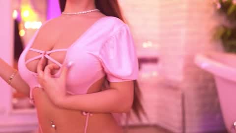 Bella online show from January 11, 2026, 6:57 pm