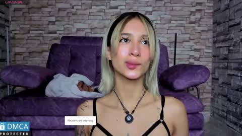 Snapshot of bellaodisea chatting on April 30, 2026, 9:41 pm online show from April 30, 2026, 9:41 pm