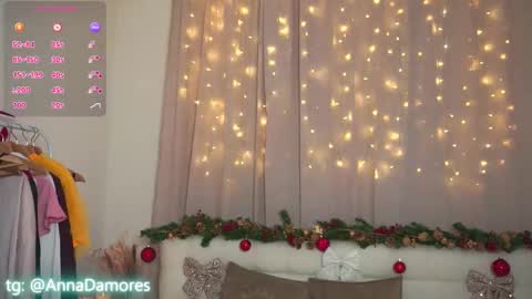 Anna  u can call me Ana de Armas online show from December 13, 2025, 7:53 pm