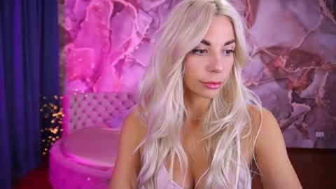 Snapshot of bellarayyy chatting on October 20, 2025, 8:09 pm Bella online show from October 20, 2025, 8:09 pm