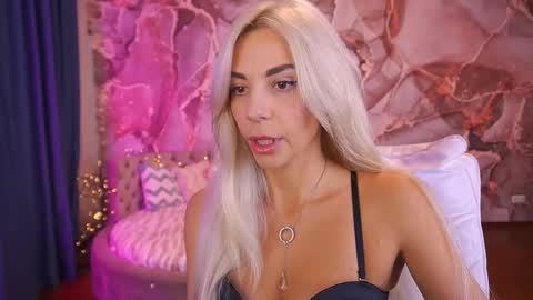 Snapshot of bellarayyy chatting on October 26, 2025, 2:01 pm Bella online show from October 26, 2025, 2:01 pm