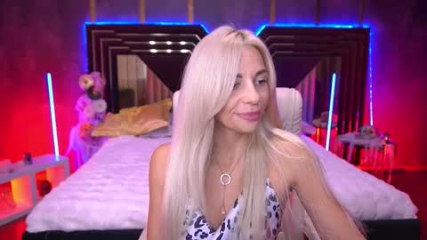 Snapshot of bellarayyy chatting on October 27, 2025, 9:30 pm Bella online show from October 27, 2025, 9:30 pm