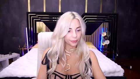 Snapshot of bellarayyy chatting on November 3, 2025, 10:21 pm Bella online show from November 3, 2025, 10:21 pm