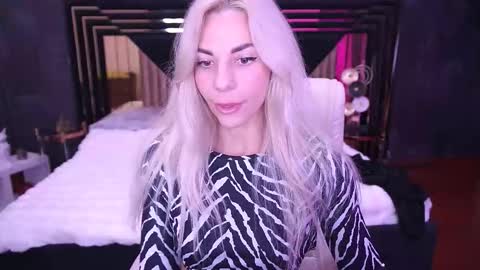 Snapshot of bellarayyy chatting on November 23, 2025, 9:03 pm Bella online show from November 23, 2025, 9:03 pm