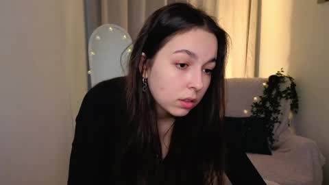 Bella online show from May 20, 2026, 5:24 am