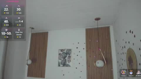 Snapshot of bellawoods_ chatting on April 25, 2026, 12:41 pm laukyubey online show from April 25, 2026, 12:41 pm