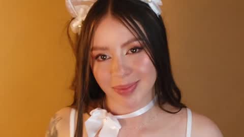 Snapshot of bellawoods_ chatting on May 11, 2026, 11:27 am laukyubey online show from May 11, 2026, 11:27 am