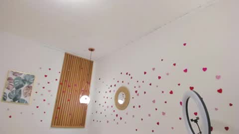 Snapshot of bellawoods_ chatting on May 15, 2026, 12:34 pm laukyubey online show from May 15, 2026, 12:34 pm
