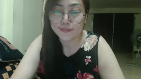 Snapshot of bellbabe chatting on February 17, 2025, 3:53 pm Bella online show from February 17, 2025, 3:53 pm