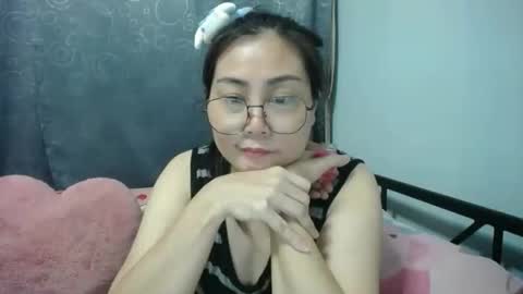 Bella online show from March 19, 2026, 1:53 am