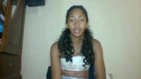 Snapshot of belle_annah chatting on May 17, 2026, 1:40 pm belle_annah online show from May 17, 2026, 1:40 pm