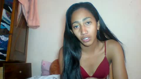 Snapshot of belle_annah chatting on June 29, 2026, 6:41 am belle_annah online show from June 29, 2026, 6:41 am
