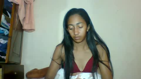 Snapshot of belle_annah chatting on June 30, 2026, 7:42 am belle_annah online show from June 30, 2026, 7:42 am