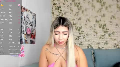 Snapshot of belle_hallle chatting on December 6, 2024, 5:44 pm LucyJelly online show from December 6, 2024, 5:44 pm