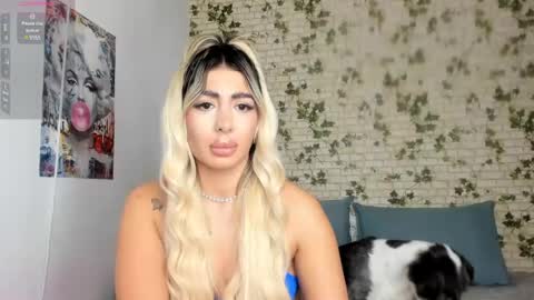 Snapshot of belle_hallle chatting on December 18, 2024, 7:52 pm LucyJelly online show from December 18, 2024, 7:52 pm