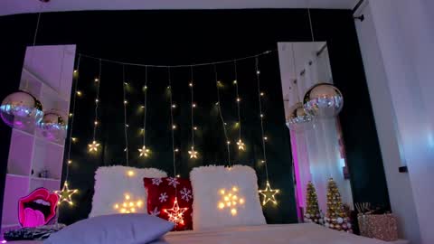 Snapshot of belle_kim chatting on December 14, 2024, 9:29 am Kim online show from December 14, 2024, 9:29 am