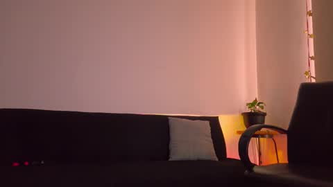 Snapshot of belle_seduction chatting on March 12, 2026, 8:26 pm Loren Morrison online show from March 12, 2026, 8:26 pm