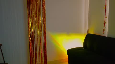 Snapshot of belle_seduction chatting on April 2, 2026, 8:06 pm Loren Morrison online show from April 2, 2026, 8:06 pm