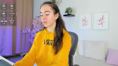 Bella online show from March 25, 2026, 1:39 pm