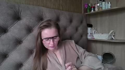 Amelia online show from October 3, 2025, 11:18 am