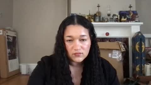 Belle Bradshaw online show from May 11, 2026, 10:40 pm