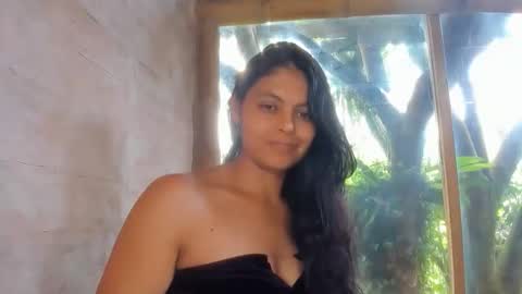 Snapshot of bellezacosmica chatting on May 29, 2026, 2:48 pm bellezacosmica online show from May 29, 2026, 2:48 pm