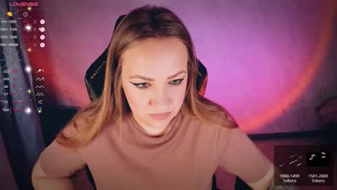 Your Annabelle Wolf  online show from October 22, 2025, 3:23 pm