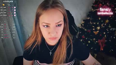 Snapshot of bellezza_ chatting on December 17, 2025, 1:06 pm Your Annabelle Wolf online show from December 17, 2025, 1:06 pm