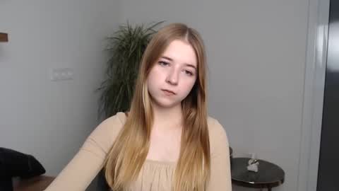 Snapshot of bellochka_ chatting on December 2, 2025, 1:28 pm bellochka_ online show from December 2, 2025, 1:28 pm