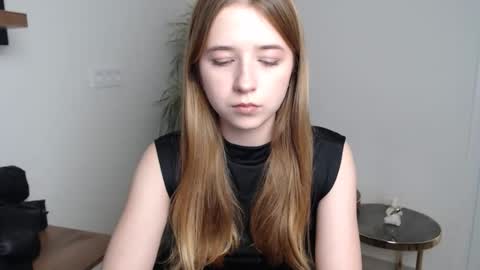 Snapshot of bellochka_ chatting on December 3, 2025, 3:32 pm bellochka_ online show from December 3, 2025, 3:32 pm