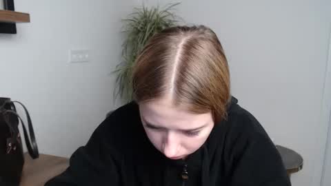 Snapshot of bellochka_ chatting on December 5, 2025, 10:02 am bellochka_ online show from December 5, 2025, 10:02 am