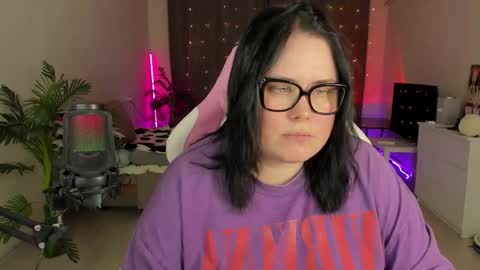 Snapshot of bellybooxo chatting on October 10, 2025, 5:45 pm LinaBoo online show from October 10, 2025, 5:45 pm