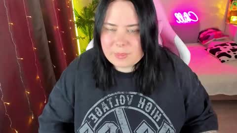 Snapshot of bellybooxo chatting on November 6, 2025, 5:14 pm LinaBoo online show from November 6, 2025, 5:14 pm