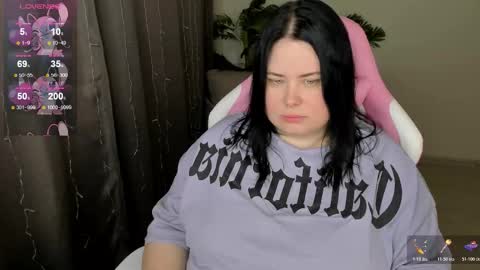 Snapshot of bellybooxo chatting on December 17, 2025, 5:02 am LinaBoo online show from December 17, 2025, 5:02 am