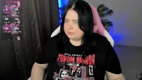 LinaBoo online show from December 21, 2025, 10:11 am