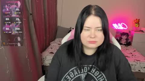 LinaBoo online show from February 9, 2026, 4:49 am